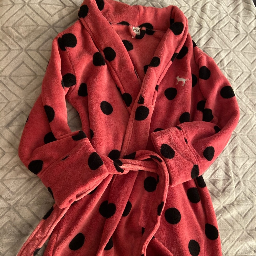 NWOT Pink polka dot robe.